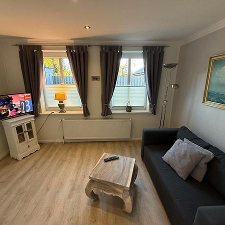 Ferienwohnung „Ole Karkenwech“ Husum-Roedemis Husum  Luaran gambar